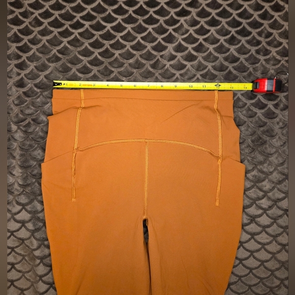 G234. Lululemon Swift Speed High Rise Tight 28" in Butternut Brown - Size 6 - Picture 7 of 10